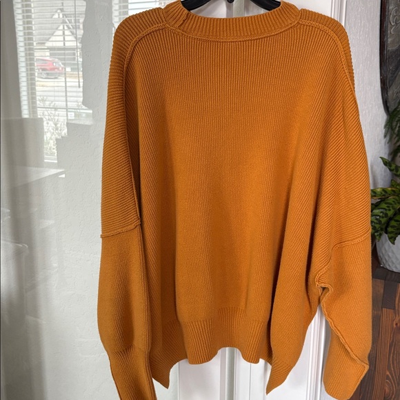 Free People Easy Street Tunic Sweater Size M EUC - Picture 9 of 9